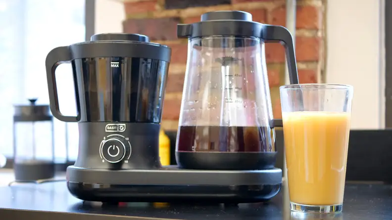 Dash Rapid cold brew coffee maker