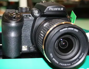 Fujifilm FinePix S9100 First Impressions Review - Reviewed