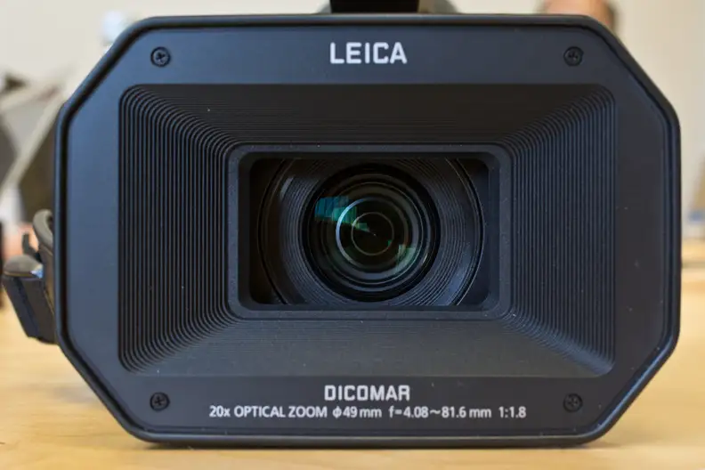 The Leica-approved lens on the X1000 doesn't come off, but it provides enough flexibility that it shouldn't have to.