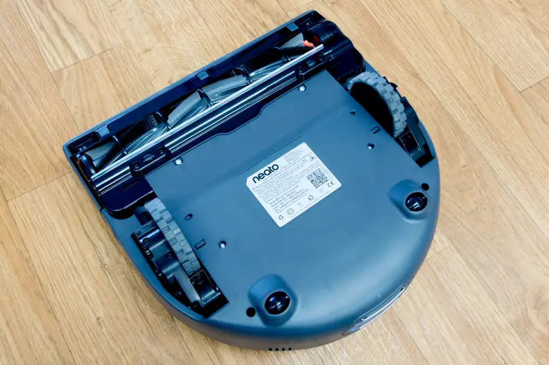 The D3 has a wide cleaning path.