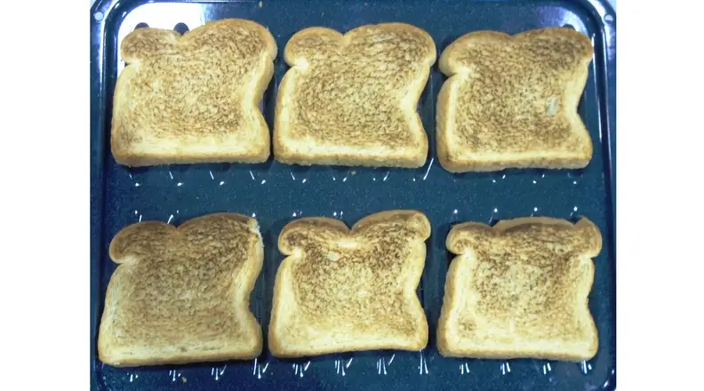 Electrolux EI30EW48TS toast from upper oven