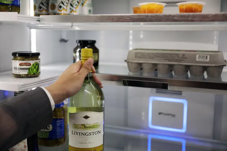 With the Infinity Slide Shelves closed, you can fit entire wine bottles.