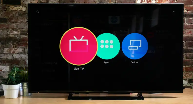 Panasonic TC-50CX600U smart platform home screen