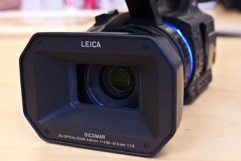 The X1000 is a fixed lens camcorder with a Leica-approved 20x optical zoom lens.