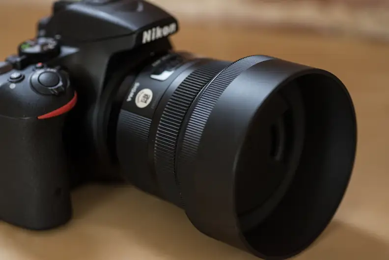 Though larger and heavier than some rival lenses, the 30mm f/1.4 Art is also far better built.
