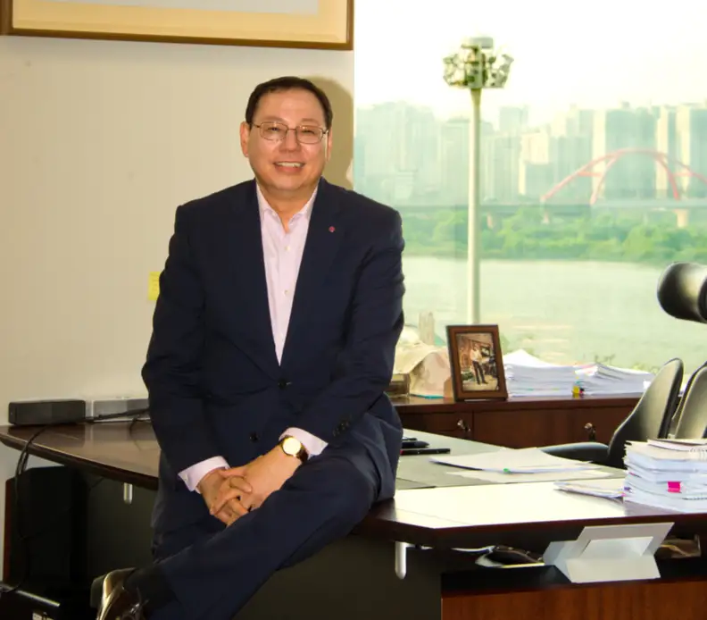 Seong-Jin Jo in his office