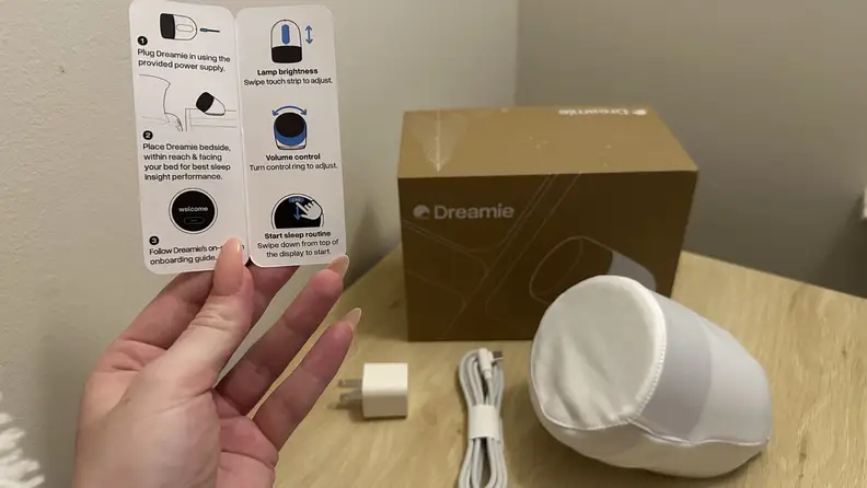 Contents of box of Dreamie smart alarm clock