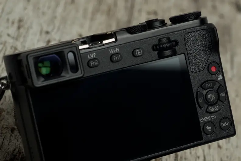 A photo of the Panasonic Lumix GM5's control scheme.