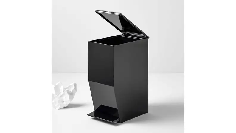 Trash can