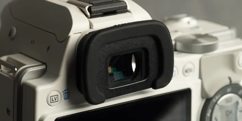 A photograph of the Pentax K-S1's viewfinder.