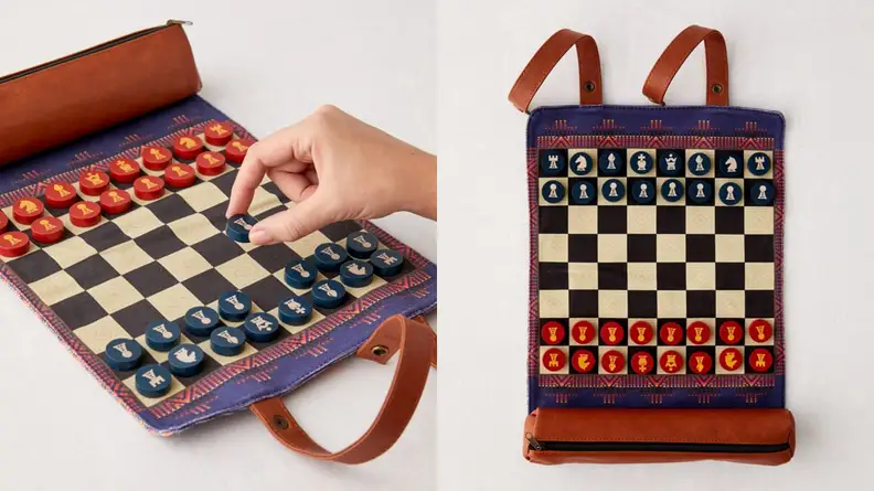 Roll up chess set