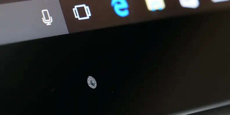 Dell XPS 15 (9560) webcam