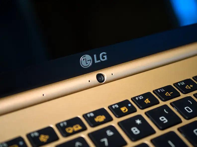 LG Gram 15 camera