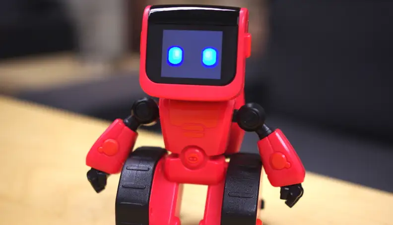 Elmoji, the coding robot for kids