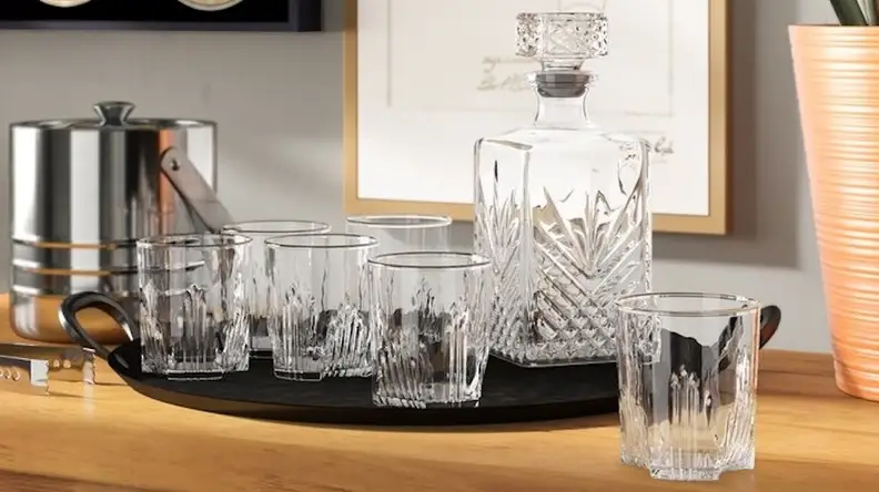 Best Kitchen Gifts: Adira Whiskey Decanter Set