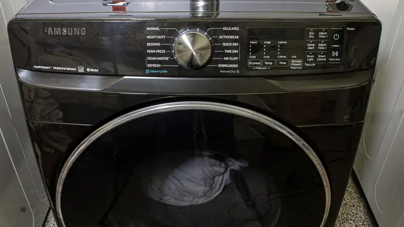 Controls on the Samsung DVE45R6300V dryer