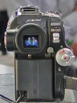 Hitachi DZ-GX3300A First Impressions Camcorder Review - Reviewed