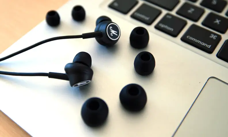 The Modes come with four different sized sleeves to help you find a comfortable fit.