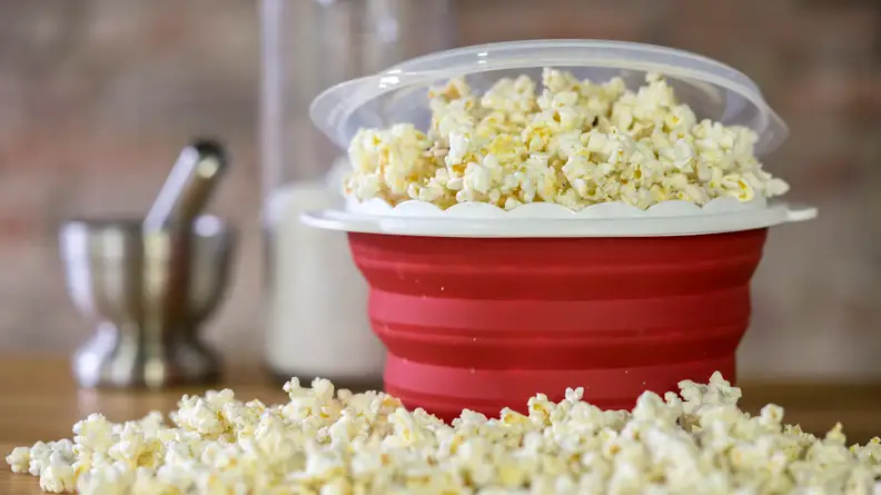 Popcorn maker