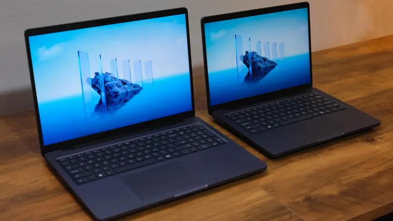 Side by side comparison of Dell 16 and 14 Plus