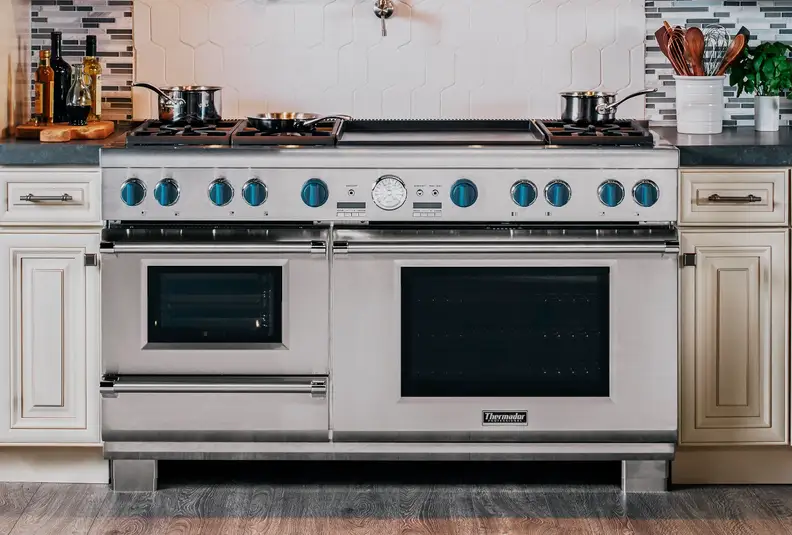 Thermador 60-inch Pro Grand with Blue Knobs
