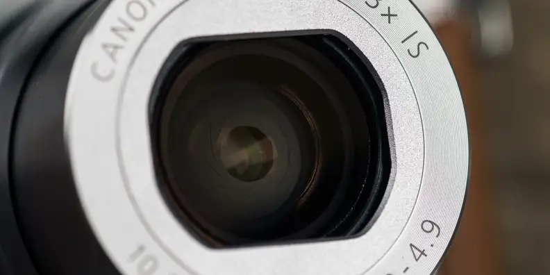A photograph of the Canon PowerShot G9 X.