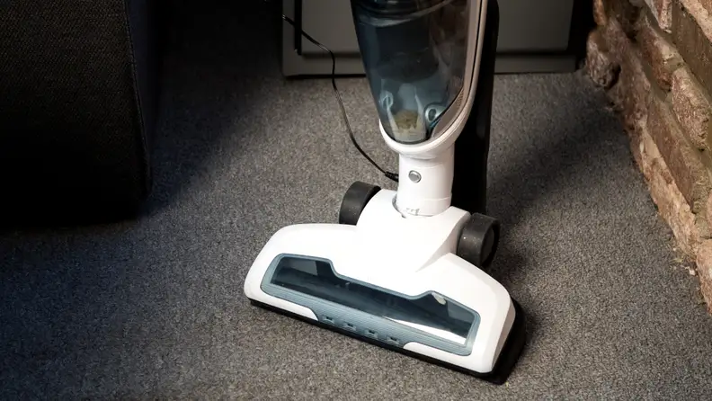 The unit stands up right while charging.