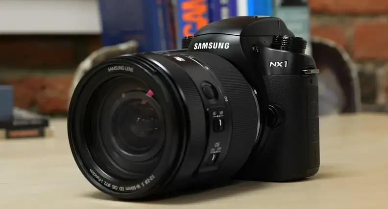 The NX1 is Samsung's flagship mirrorless camera, with a design that's like a beefed up NX30.