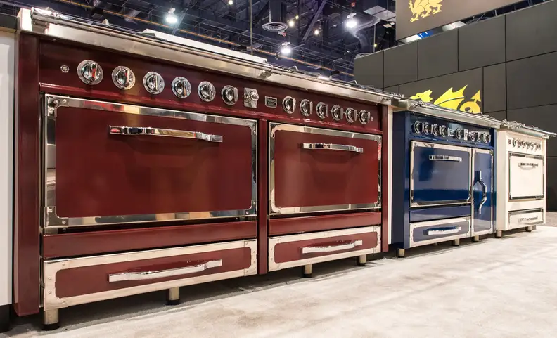 The available colors are all presented in a bright, shiny, enameled finish that really pops.