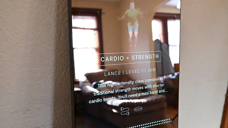 An image of the Mirror displaying a workout class.