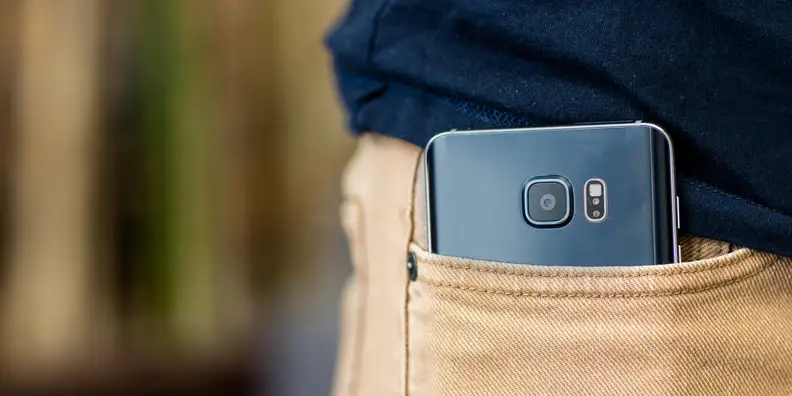 Despite its large 5.7-inch display, the Note 5 still easily fits into (most) pockets.