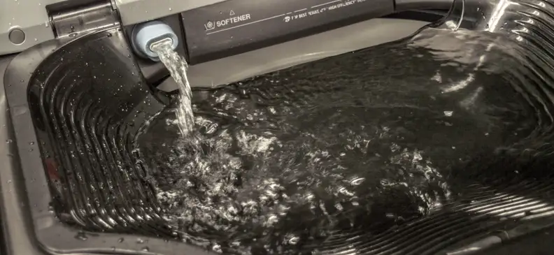 Activewash gives the WA52J8700AP a small utility sink.