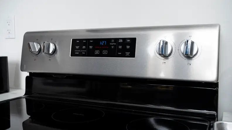 We found that the Whirlpool WFE535S0JZ electric range display wasn't super responsive to touch.