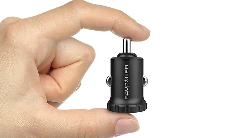 What parents should keep in the car - Charger