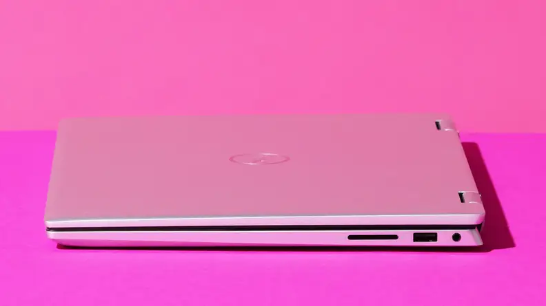 A profile shot of a shut Dell Inspiron 14 7420.