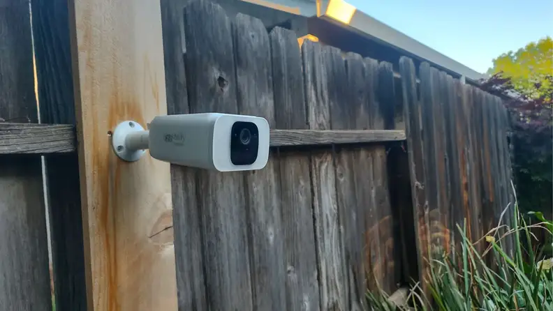 The Eufy SoloCam S40 outdoors