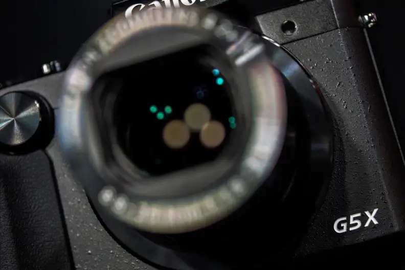 A photo of the Canon PowerShot G5X taken at Photo Plus in New York City.