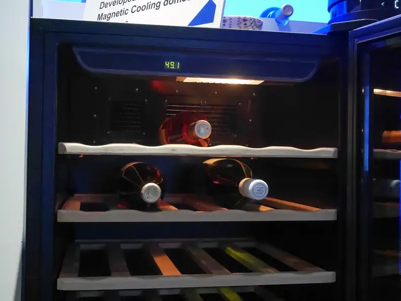 Haier magnetic cooling wine fridge