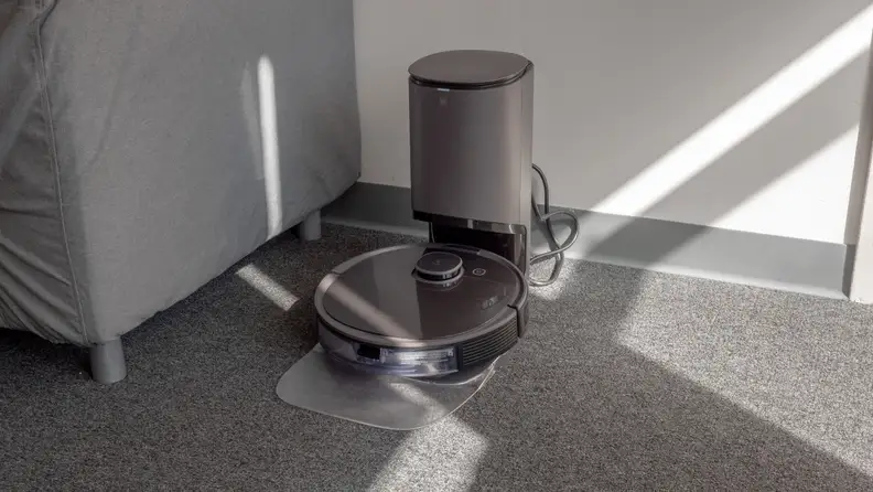 Ecovacs Ozmo T8 charging in dock