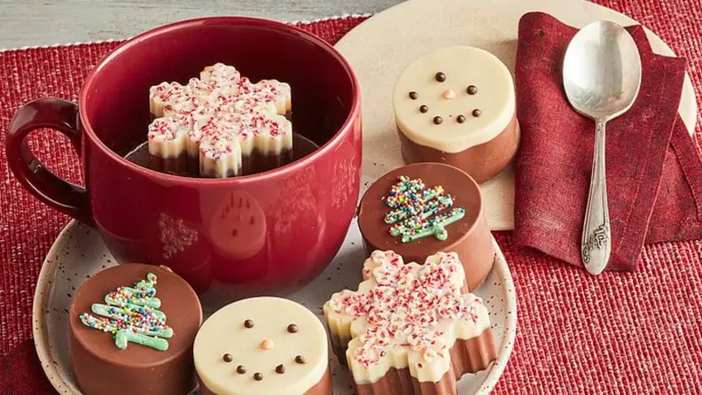 Hot chocolate and accessories