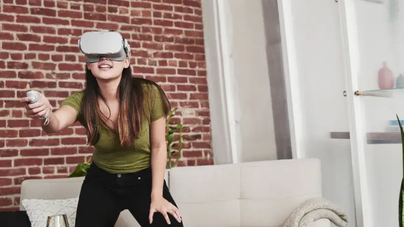 You can set up virtual rooms to hang out with your friends.