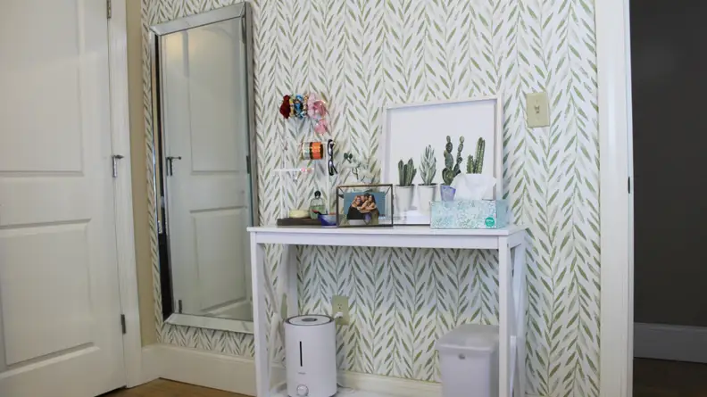 I love how the wallpaper looks in our bedroom.