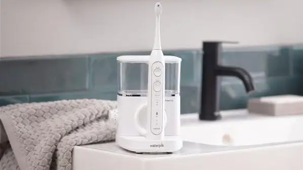 A white water-force flossing device