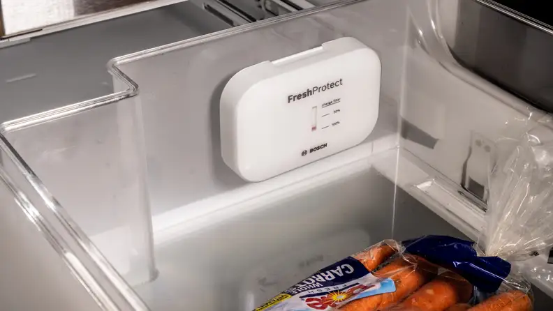 The FreshProtect filter helps prevent the buildup of ethylene gas, helping to keep produce fresh longer.