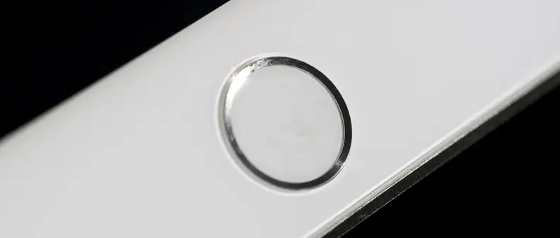 A photo of the Apple iPad mini 3's Touch ID sensor.