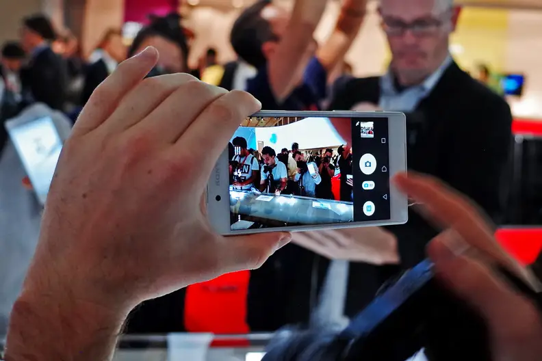 With a whopping 23-megapixel sensor, the Z5 series is aimed to impress casual photographers everywhere.