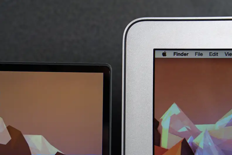 There's a clear winner when it comes to the bezel on the MacBook Air compared to the Dell XPS 13.