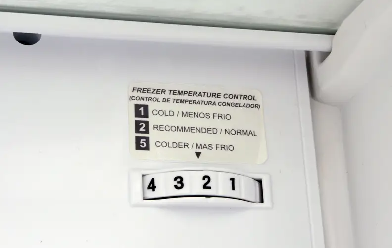 This small dial in the back of the LG LTNS16121V's freezer is a secondary thermostat; you'll want to turn it down to 3 or 4 for best results.