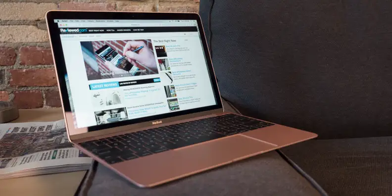 Apple MacBook