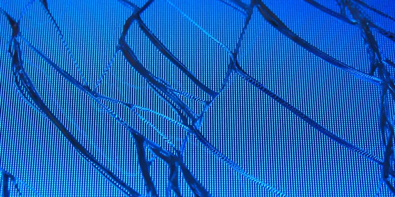 A photo of a broken LCD.